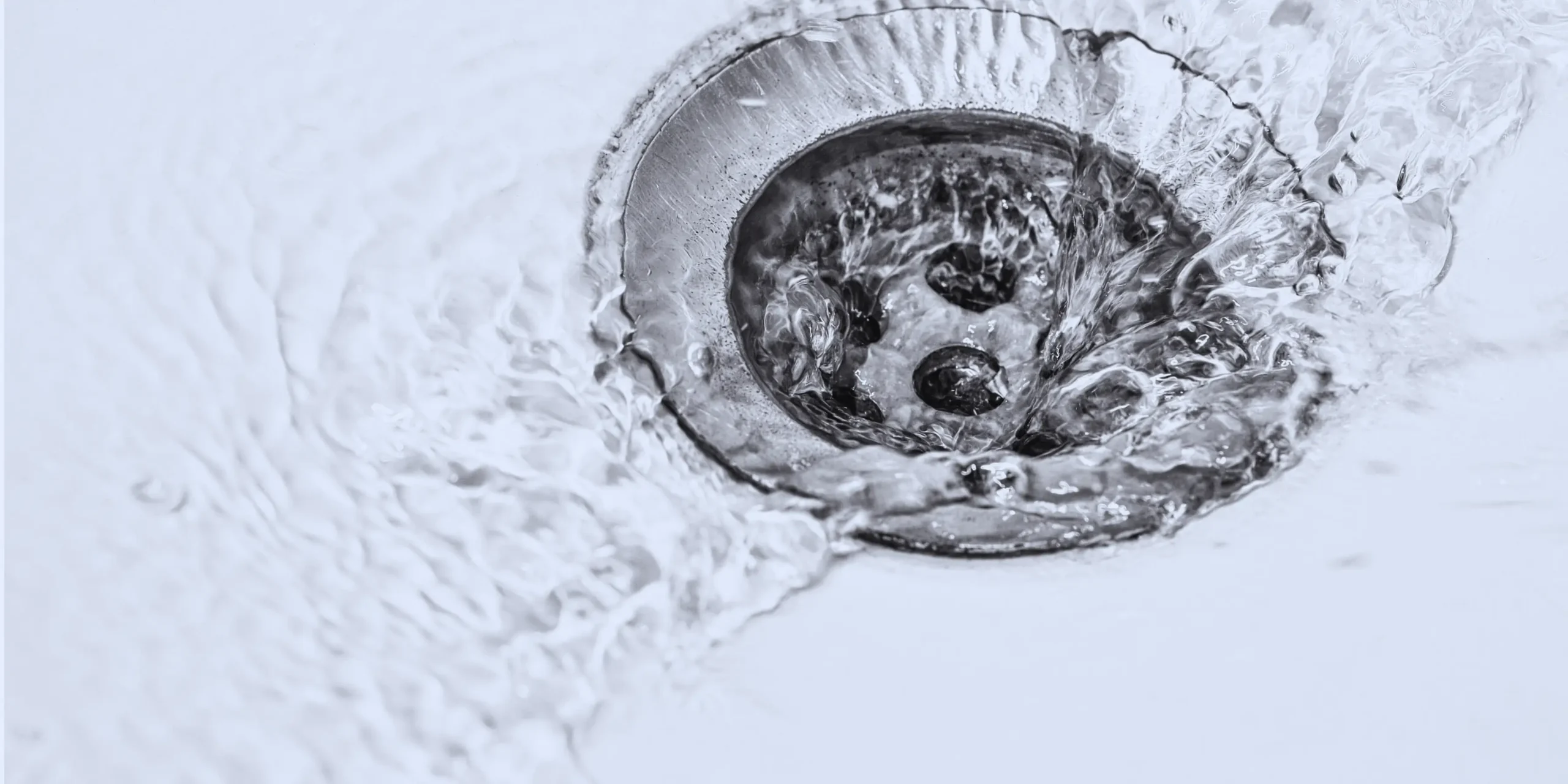 čištění odtoku horkou vodou