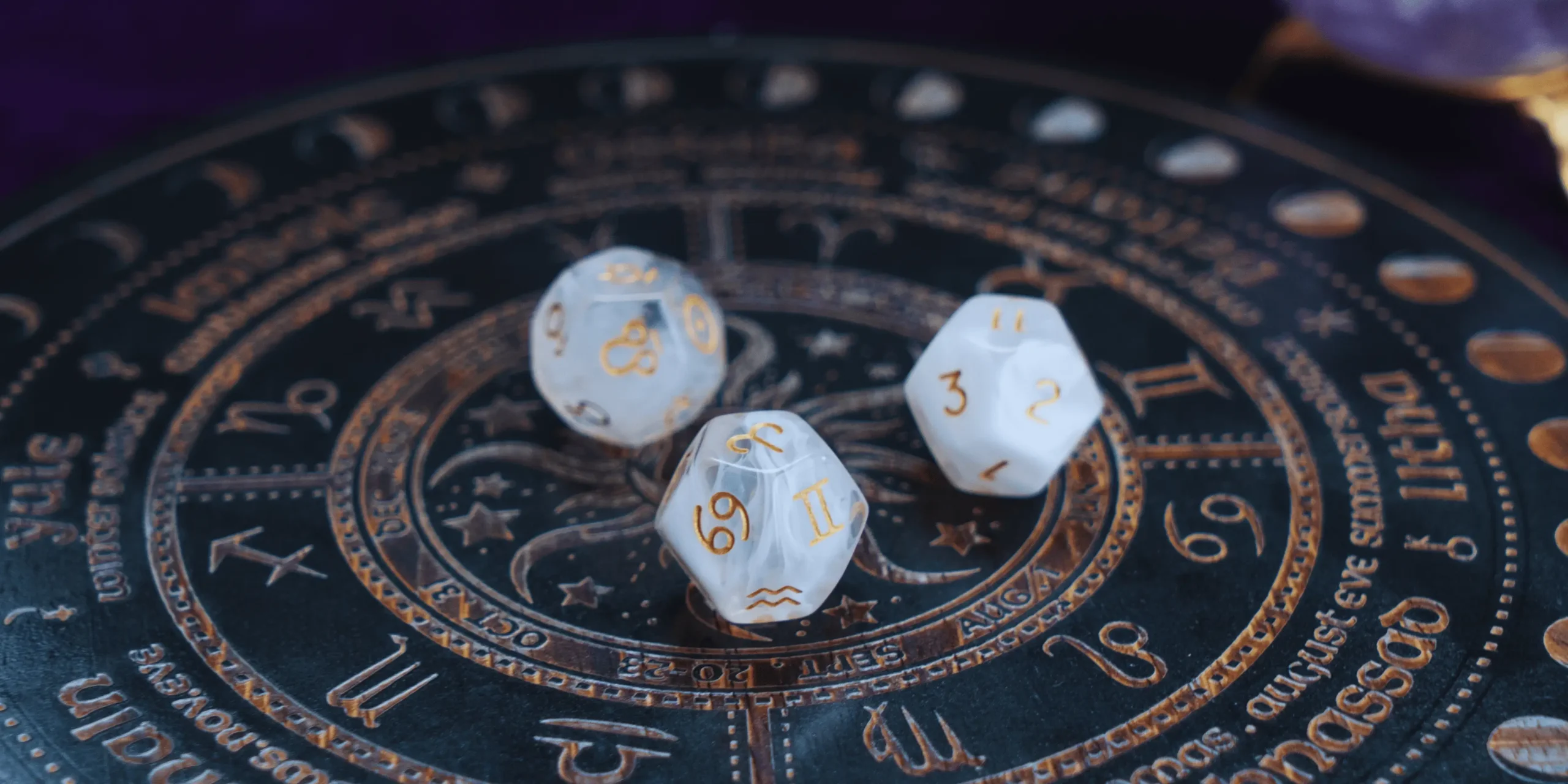 Astrologové zdůrazňují, že klíčovým momentem měsíce je Novobý měsíc v Beranu